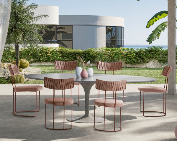 Sedia Outdoor in tessuto leggera e moderna