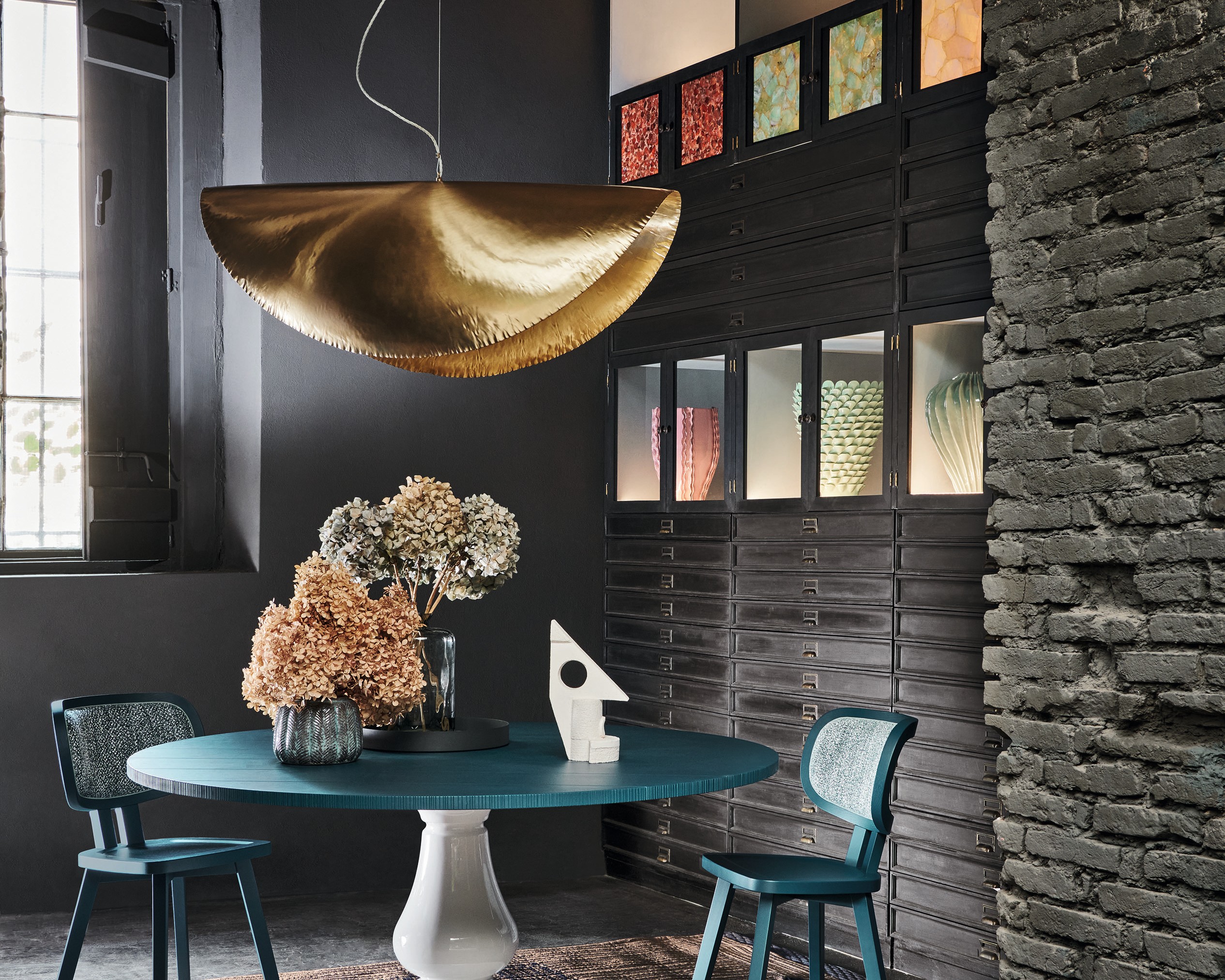 Lampada in ottone martellato