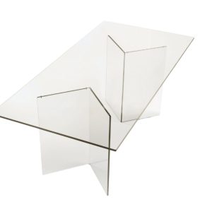 Tavolo in vetro trasparente