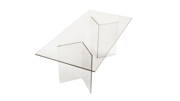 Tavolo in vetro trasparente