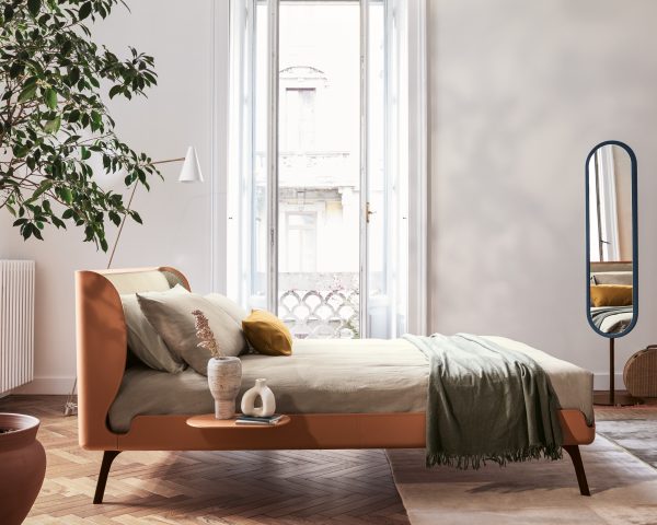 letto in cuoio