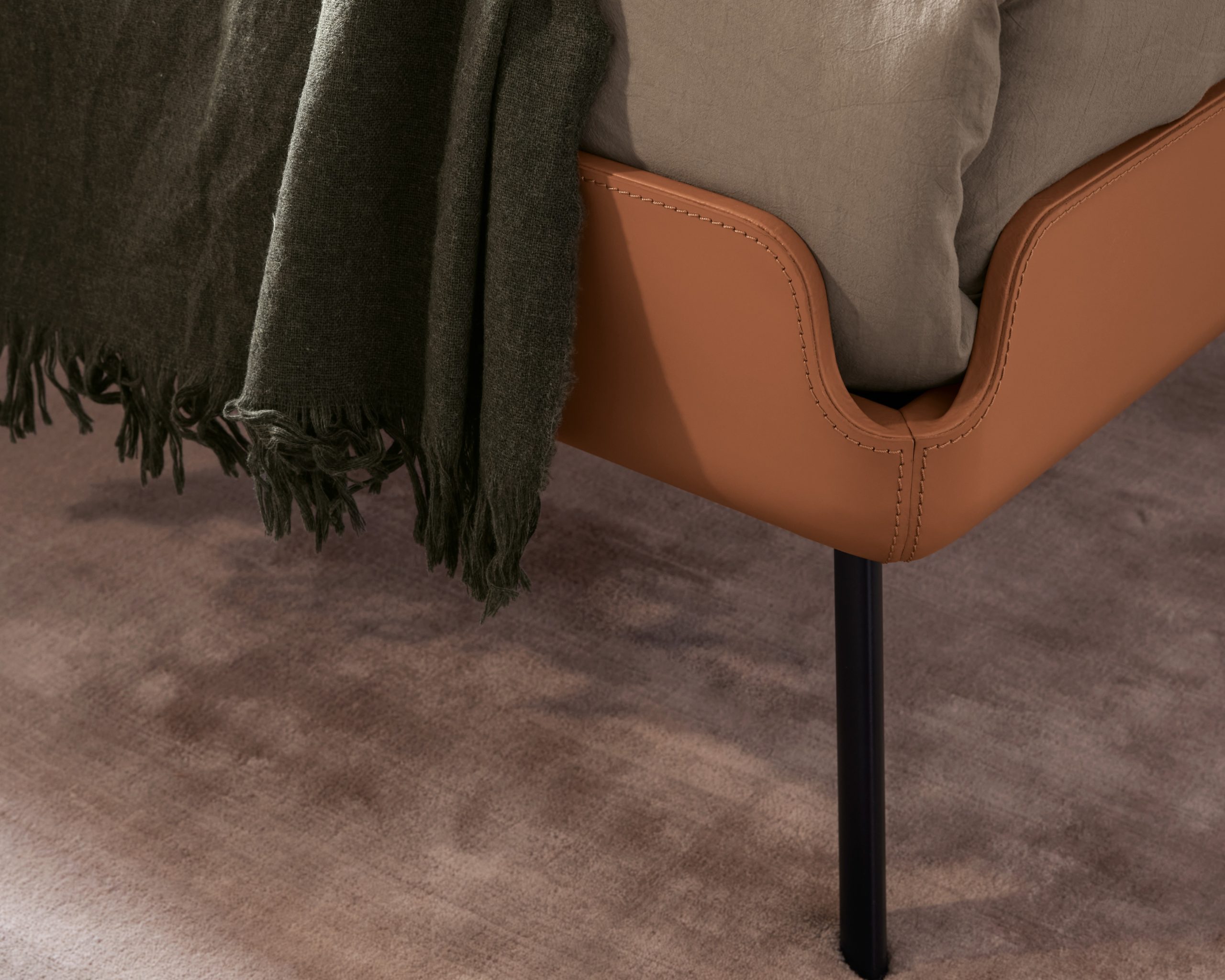 letto in cuoio
